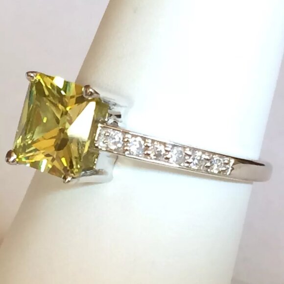 Sterling Silver Green Cubic Zirconia Ring Size 9 10 Princess Simulated Peridot - Picture 4 of 12